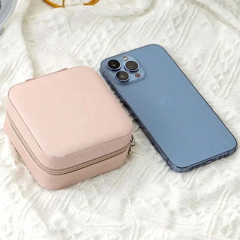 NWT travel jewelry box storage case for rings, earrings, necklaces vegan leather